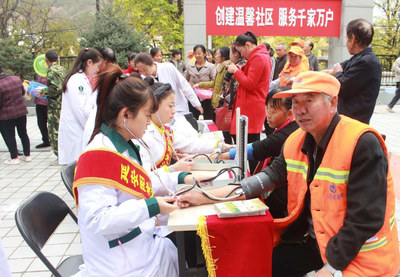 世界男性健康日 延安陽光醫院義診咨詢進社區，健康溫暖送到家